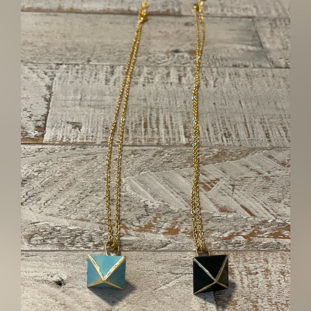 Bundle of 2 necklaces